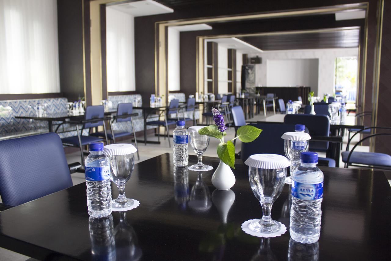 Rattan Inn Hotel Banjarmasin  Eksteriør billede